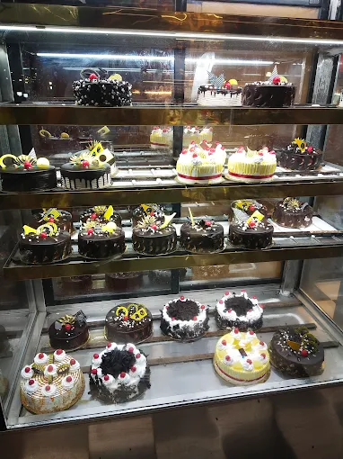 Cake World