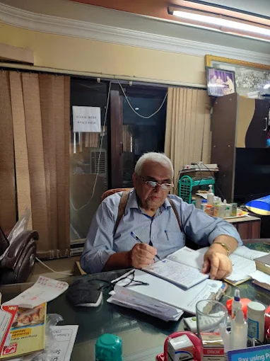 Dr R L Khullar