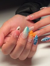 Glossy Nails & Academy