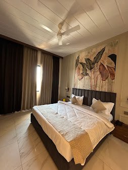 B M HOTEl