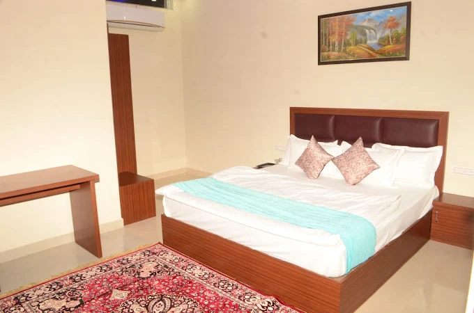 Shree Anjana hotel