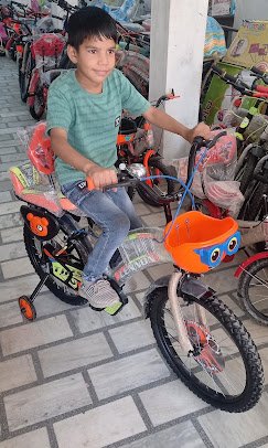 Arora cycle store