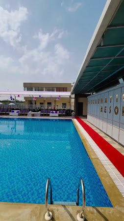 The Carnation Resort and Pool