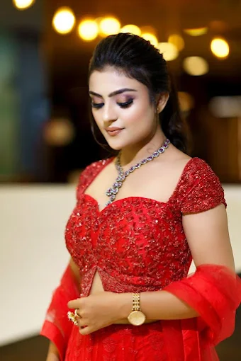 Vashika Sethi Makeover & Academy
