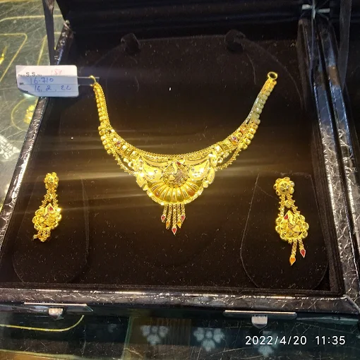 Shree Giriraj Jewellers