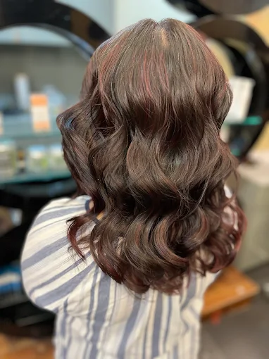 Tangles Uni Salon