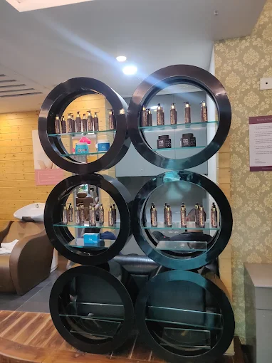 Tangles Uni Salon