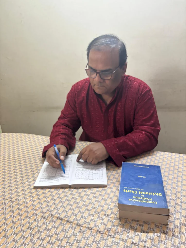 Dr SUJEET SINGH (MBBS, MHA) | Astrologer