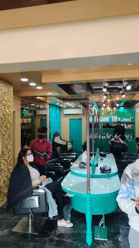 Sparsh Uni Salon