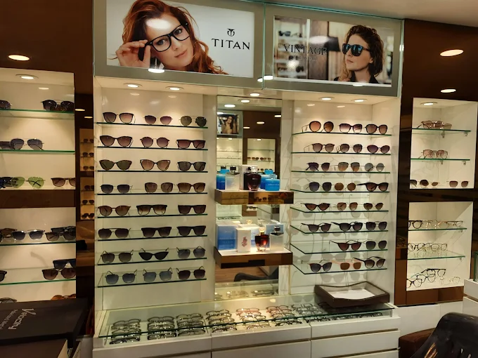 Trueyes The Optical Studio