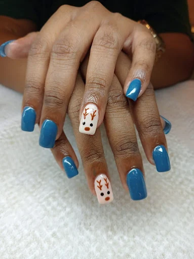 Komouflage Nail & Hair Lounge