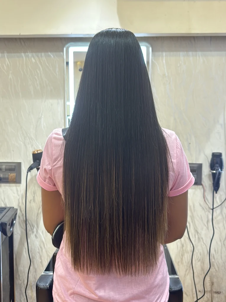 KUTS & KOLOR Luxury Uni Salon