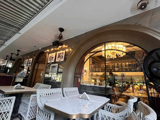 Gaylord Restaurant