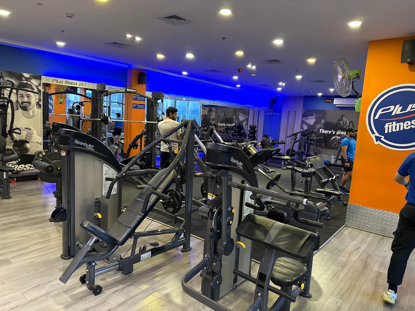 Plus Fitness 24/7