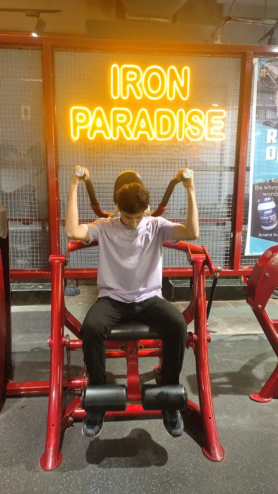 Iron Paradise: Gym