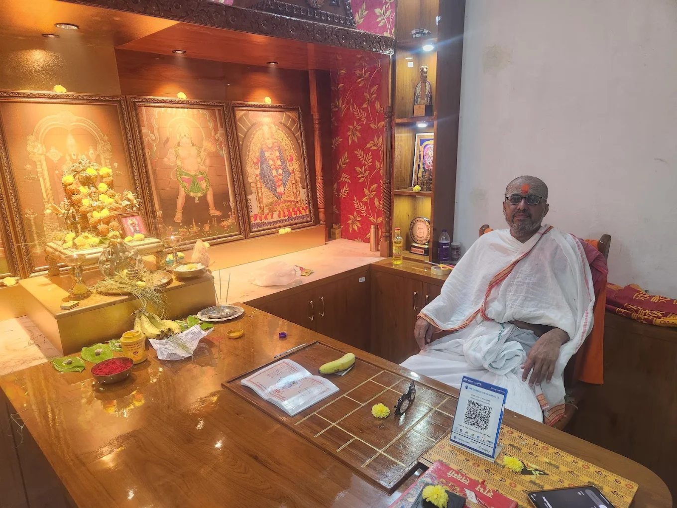Astrologer Dr. Dashrath Rao Guruji