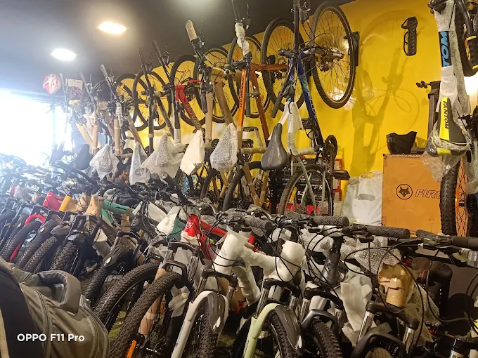 Cycle World