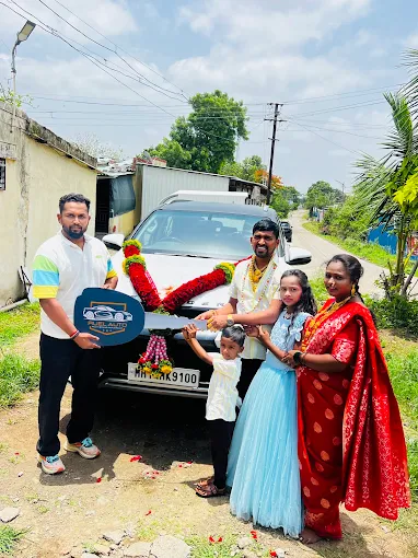 Om Sai Motors & Finance Services