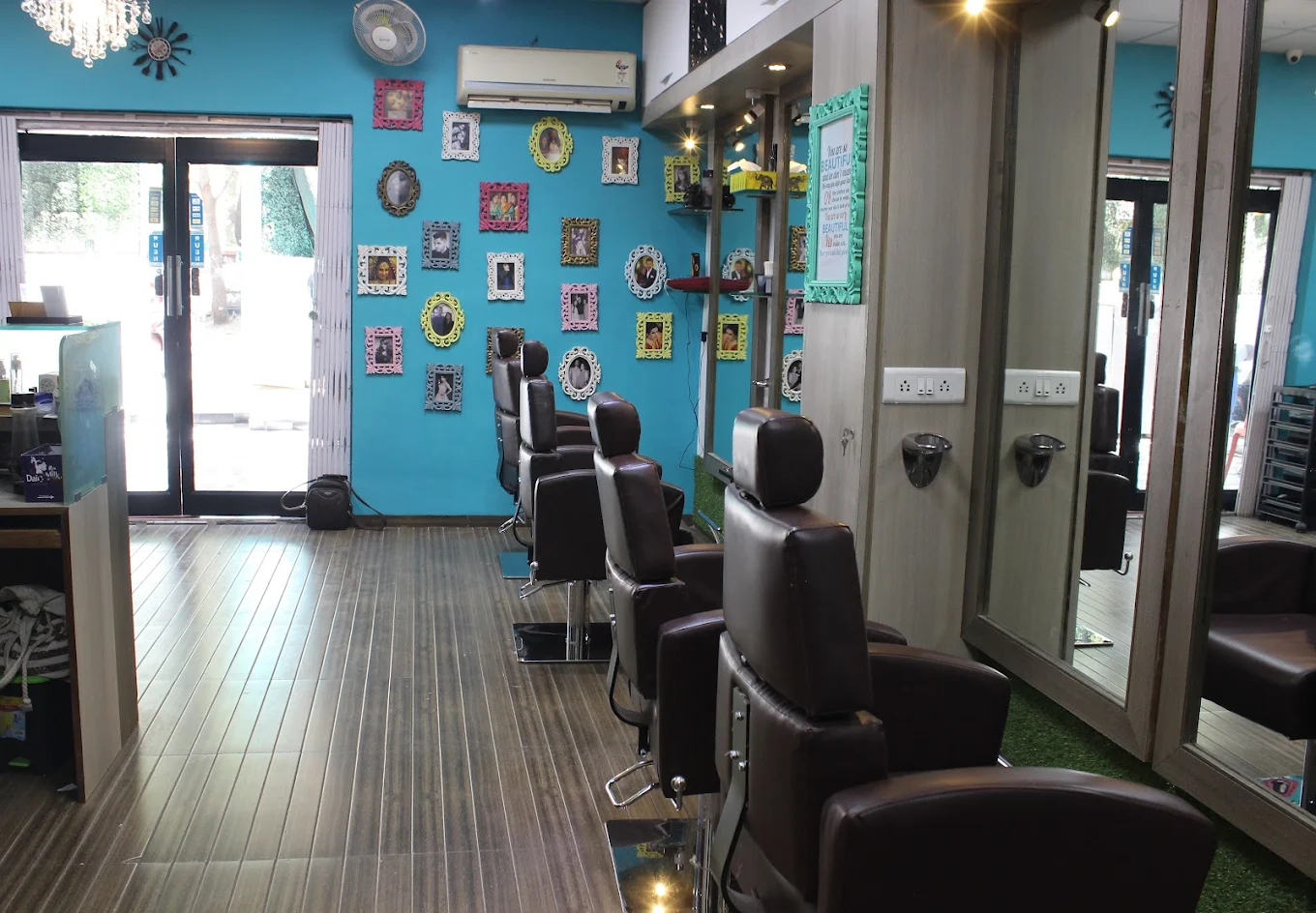The Little Hair Uni Salon