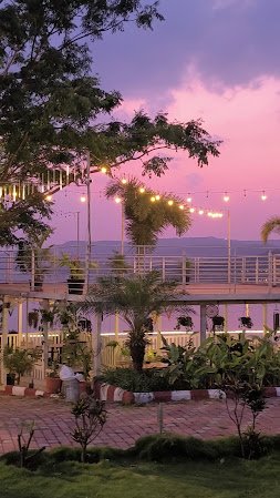 Sunshine Resort