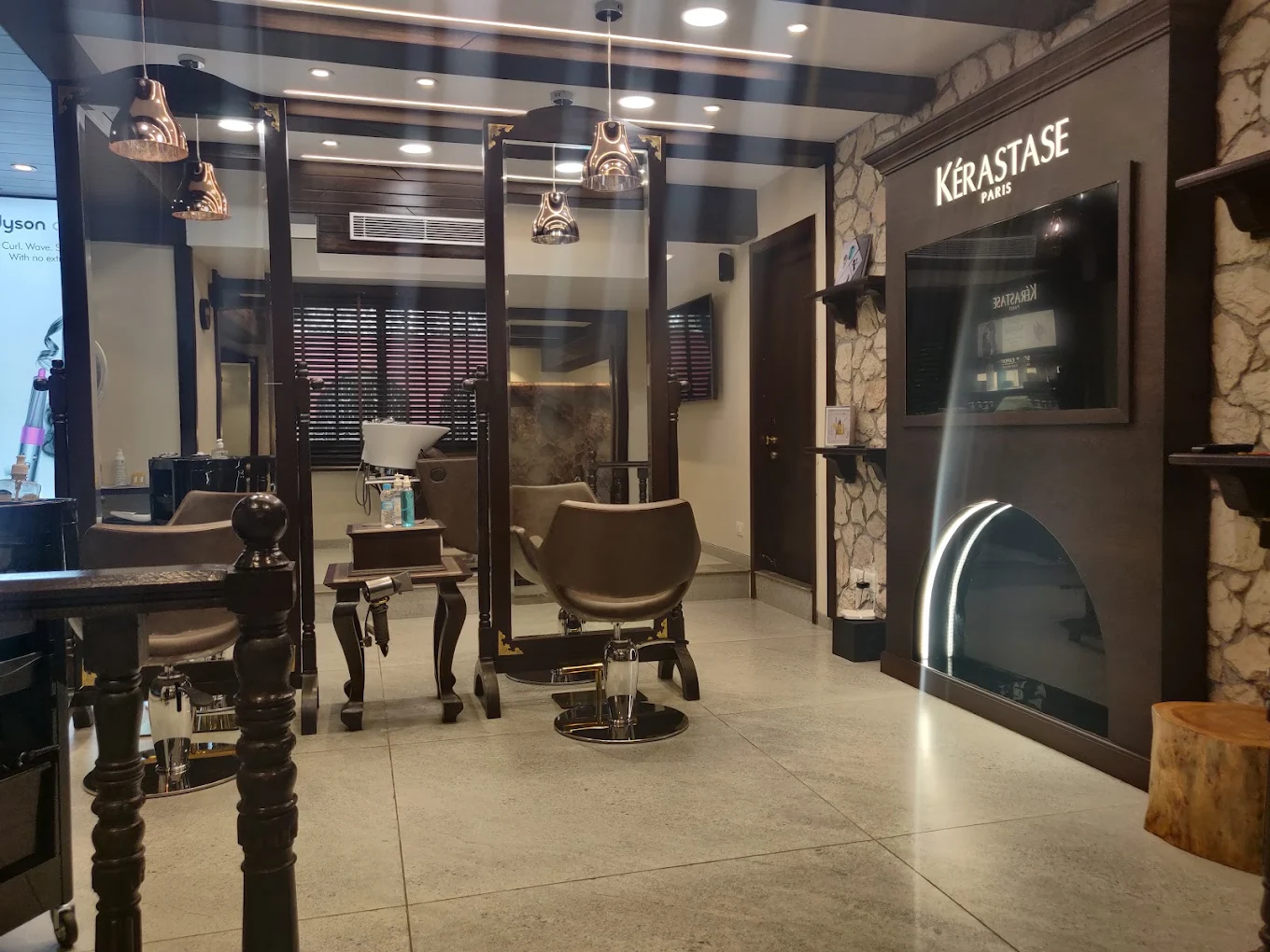 Geetanjali Salon