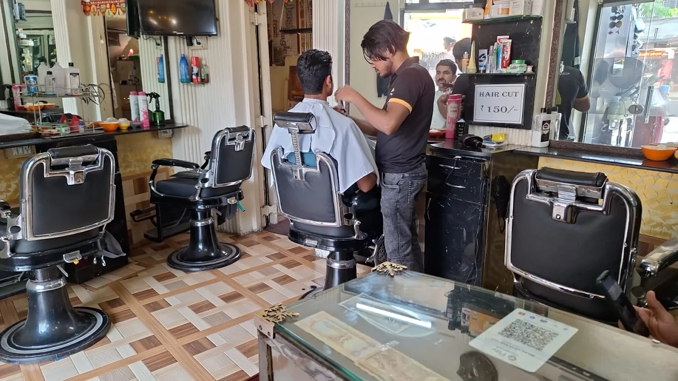 Relax Men's Parlour