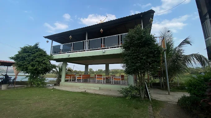 River Hunter Resort
