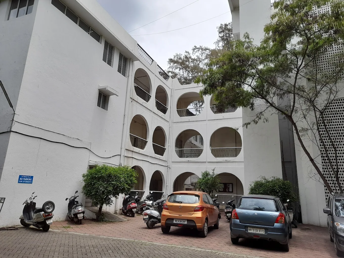 St. Mira's College