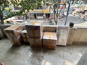 Delhivery Courier