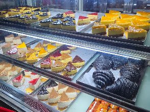 Thom’s Bakery