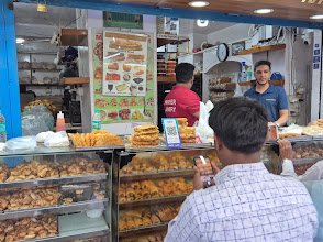 Kausar Bakery