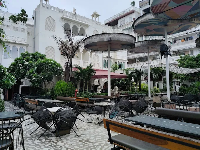 Dyore Experiences - Restaurant & Lounge