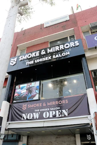Smoke & Mirrors The Uni Salon