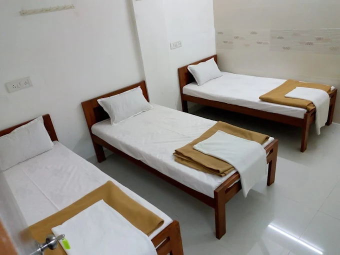 PAYING GUEST IN BORIVALI