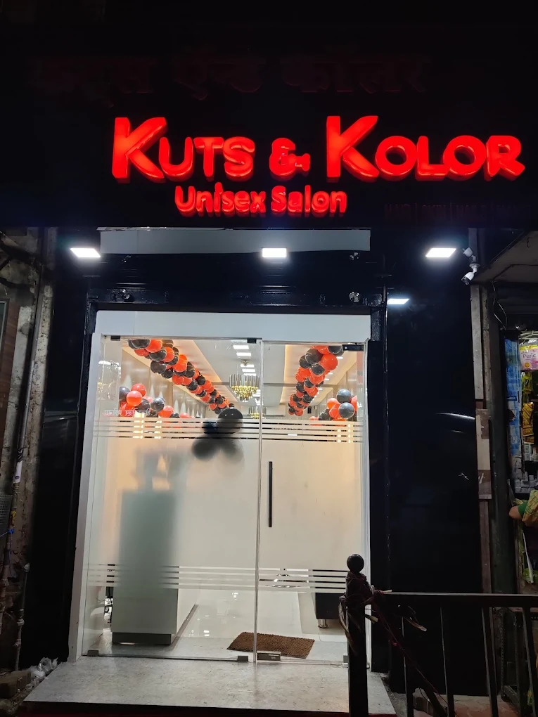 KUTS & KOLOR Luxury Uni Salon