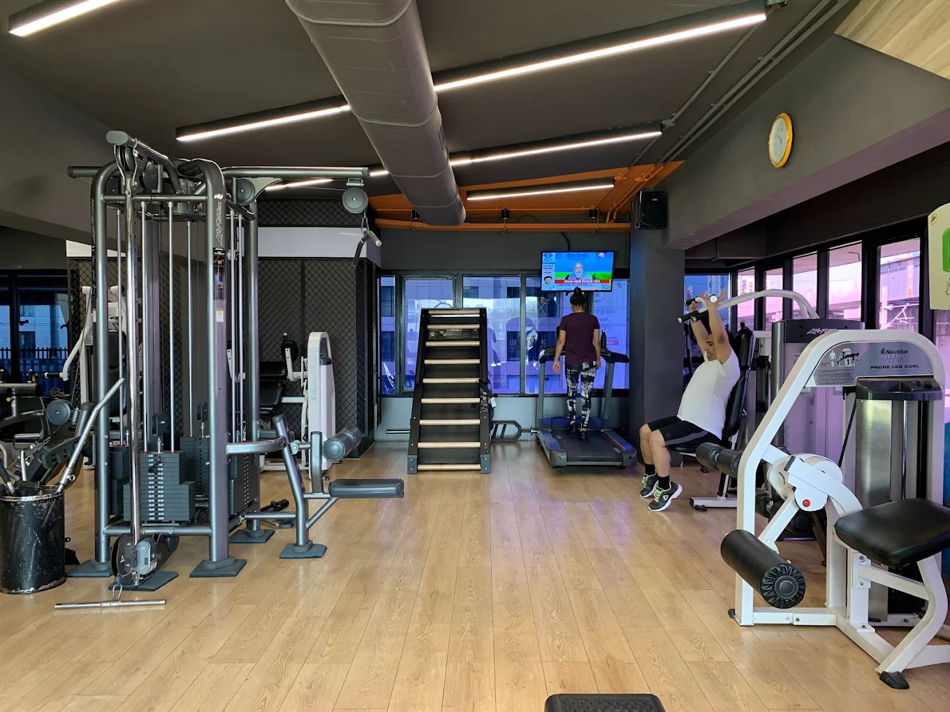 Waves Gym