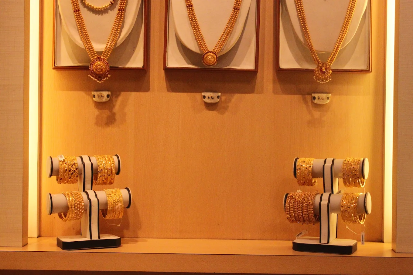 Chandukaka Saraf Jewels