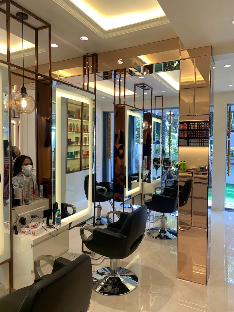 Apple Uni Salon