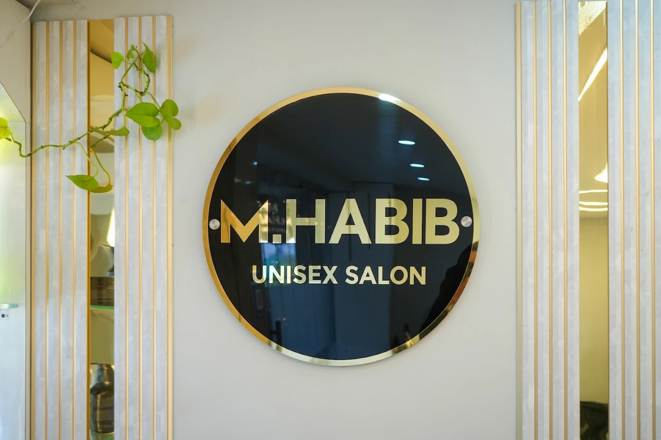 M Habib Uni Salon
