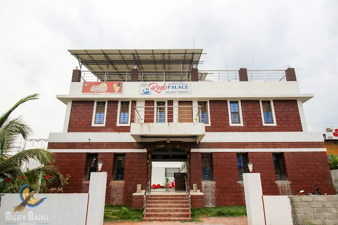 Red Palace Holiday Resort