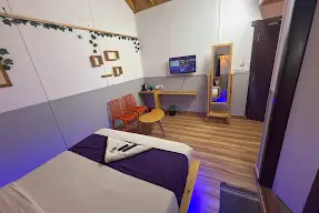 Le Pino Resorts & Cafe